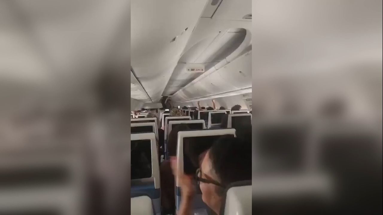 <p><br />Video being widely circulated on Israeli media and social channels appears to show passengers on the Flydubai flight diverted to Saudi Arabia celebrating their safe arrival at Tabuk airport.</p><p></p><p>Passengers can be heard singing, clapping and celebrating as the plane comes in to land. The song heard in the video is "Od Avinu Chai", a traditional Jewish chant that translates as "Our Father lives."</p>